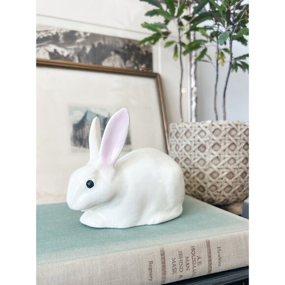 Vintage Porcelain Bunny Figurine - Picture 4 of 4